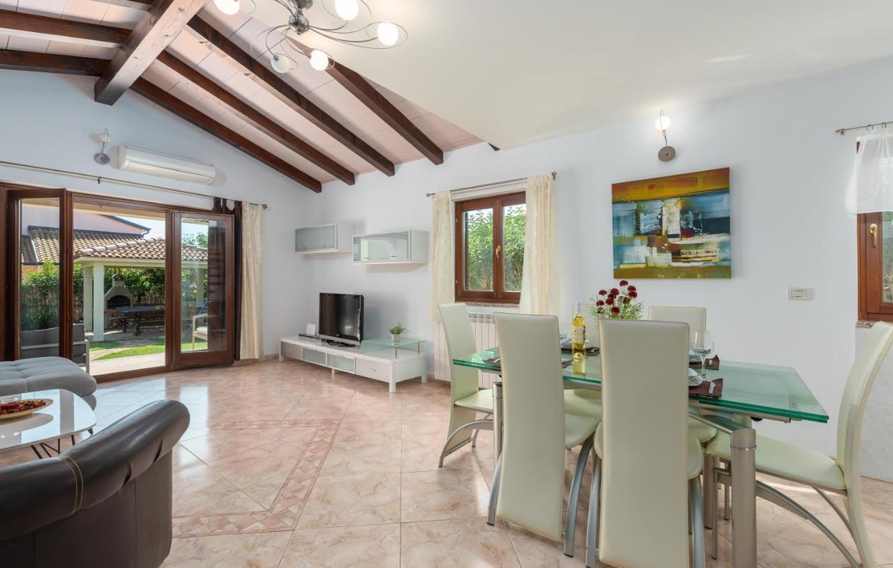 Villa Lucas Novigrad Istria Eksteriør bilde